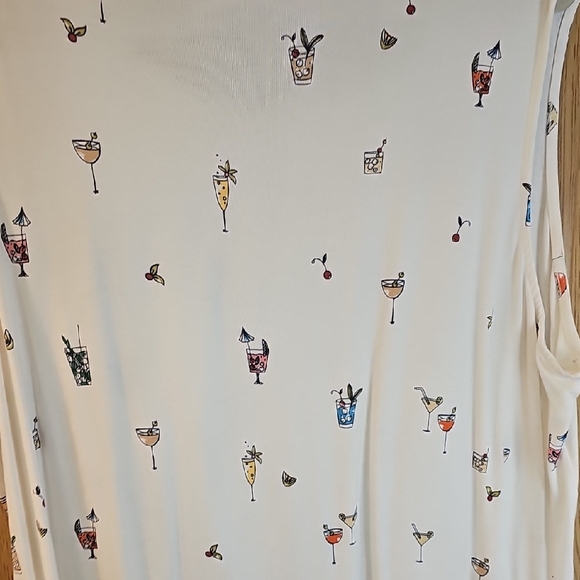 Philosophy White Tank Top with Fun Cocktail Design - Picture 8 of 9